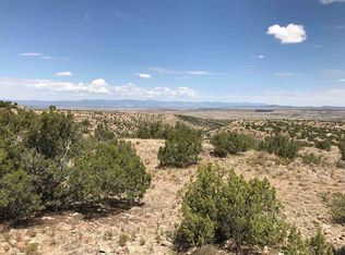 3 Miller Gulch Rd, Cerrillos, NM 87010