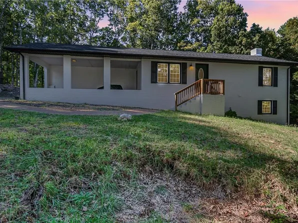 521 Henley Country Rd, Asheboro, NC 27203