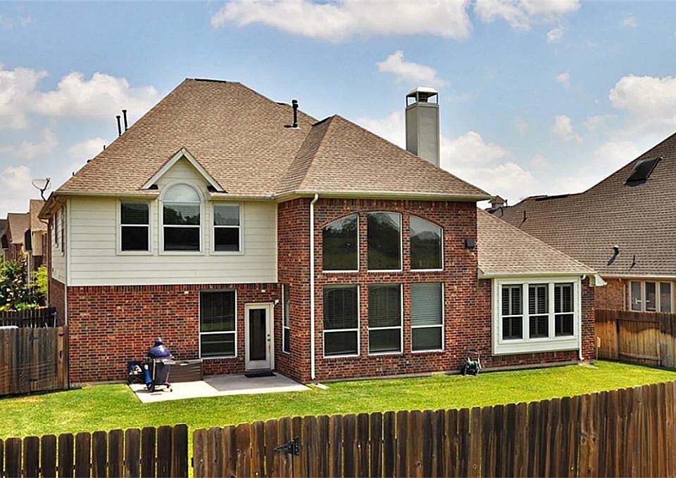 1st image of 8306 Bluebird Ln
