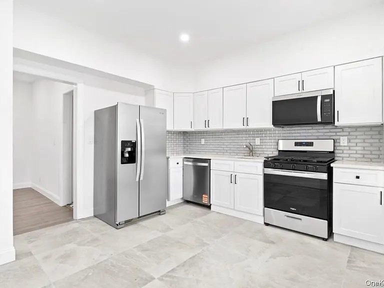 254 Charles Ave #1 — Photo 2