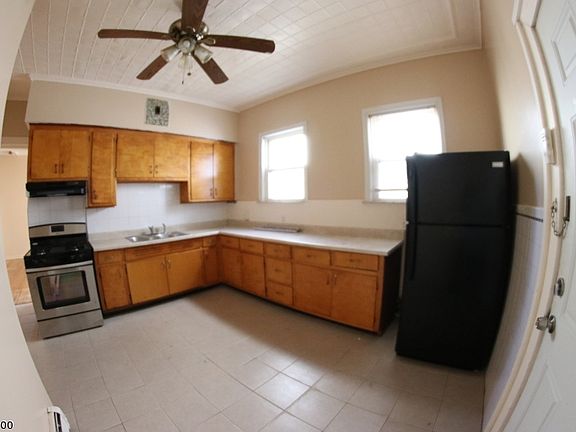 5th image of 241-243 Littleton Ave
