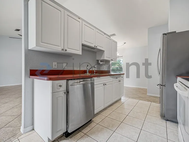 2665 Parasol Ln — Photo 7