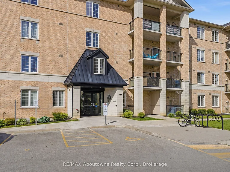 1083 Gordon St #310 — Photo 29