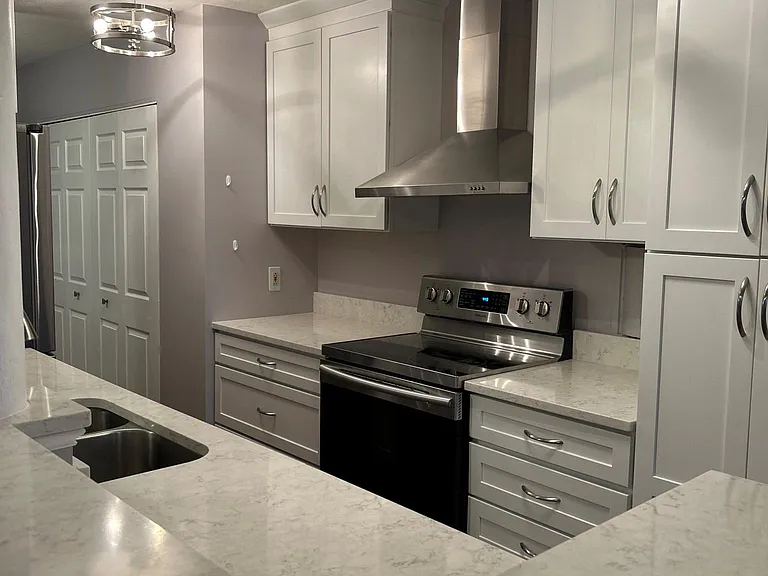 110 Main St #327 — Photo 2