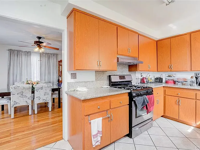 9403 Carron Dr — Photo 15