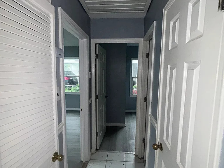 8 Helen Ct — Photo 5
