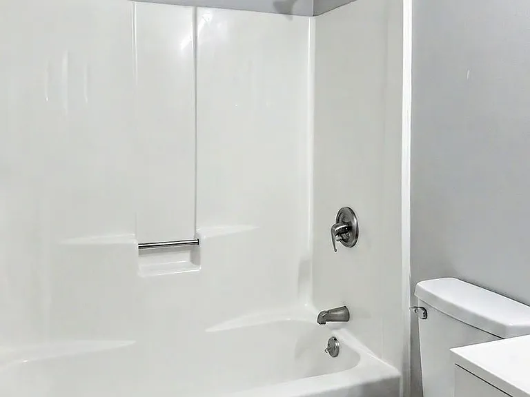 200 Bull Run Street — Photo 12