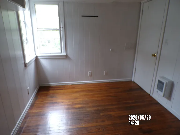 316-02 - 311 - 317 - 321 - 322 - 327 - 329 NW 18th St. Corvallis, OR 97330 — Photo 14
