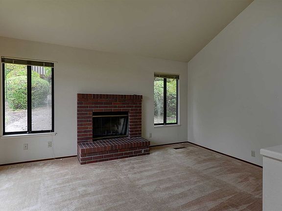 3rd image of 108 Viki Ct