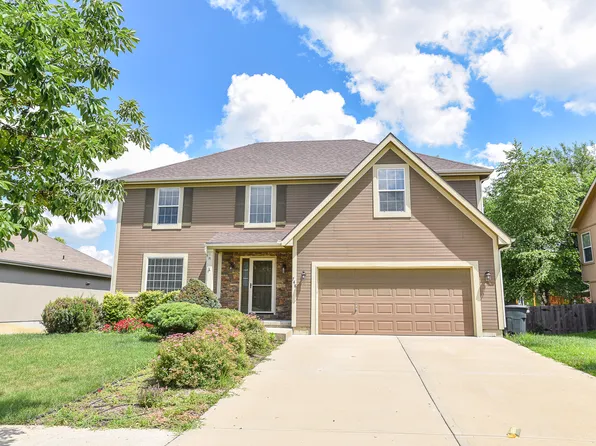 748 Highland Ter, Leavenworth, KS 66048