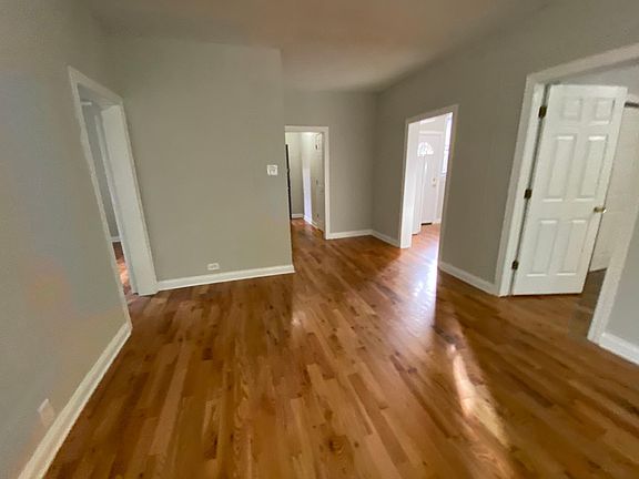 2nd image of 3726 N Pine Grove Ave