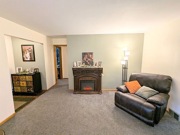 5th image of 8099 Edinboro Rd