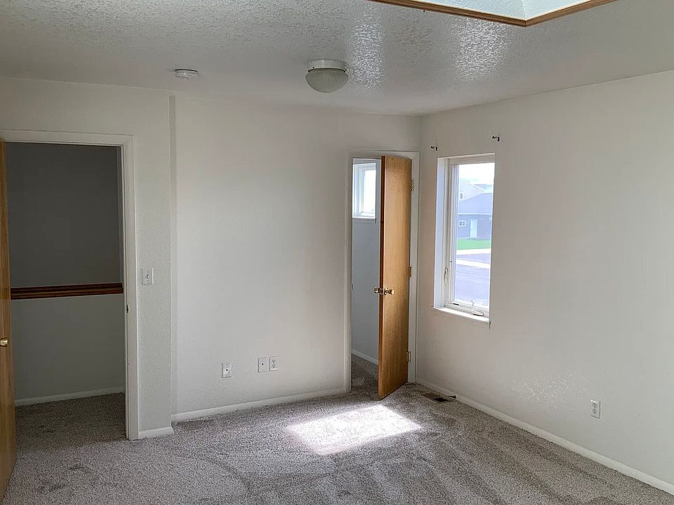 1st image of 1017 Boswell Dr