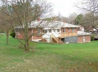 285 Haymaker St, Christiansburg, VA 24073