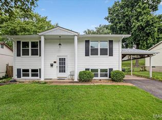 5328 Ville Rosa Ln, Hazelwood, MO 63042