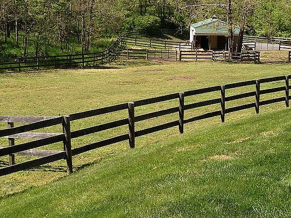 2nd image of 521 Elk Run Estates Dr