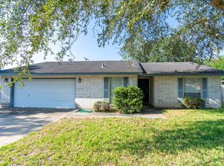 1117 Las Palmas Cir, Alice, TX 78332