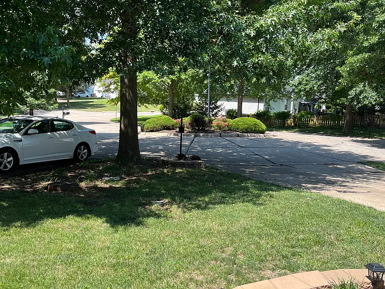 26 Fairwoods Ct — Photo 2