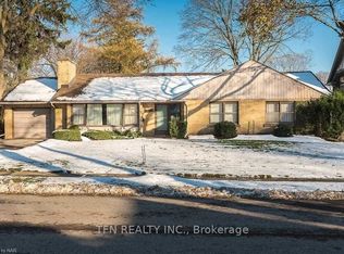 5950 Corwin Ave, Niagara Falls, ON L2G 5L2