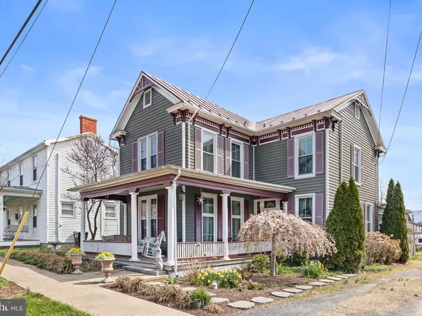 207 S Muhlenberg St, Woodstock, VA 22664