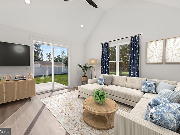 3rd image of 35 Beacon Cir #35