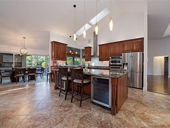 4th image of 808 Bentwood Dr