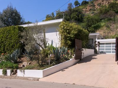 9529 Gloaming Dr, Beverly Hills, CA, 90210