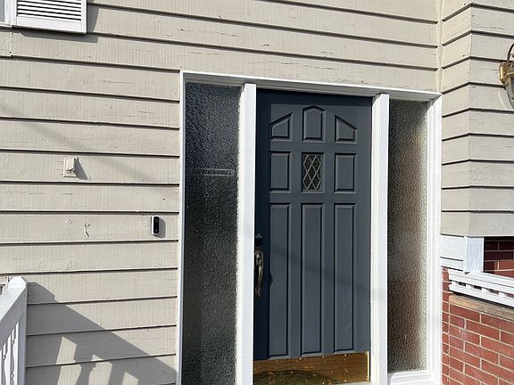 2nd image of 517 166th Ave NE