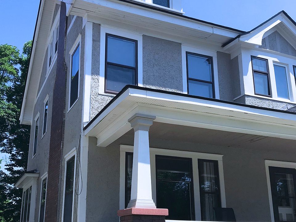 2nd image of 836 W Lovell St