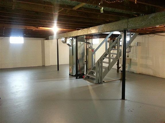 5th image of 235 W Garland Ave