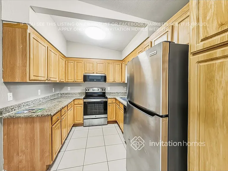 3621 Sutton Dr — Photo 5