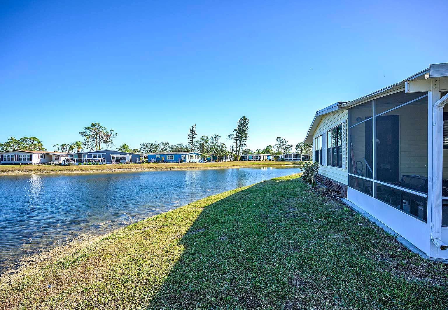 19180 Harbour Tree Ct #38-G