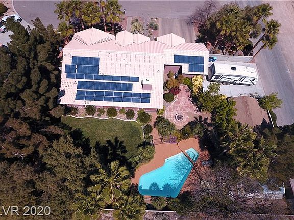3rd image of 8055 N Tioga Way