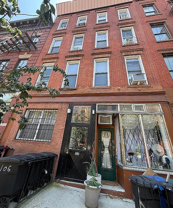 1st image of 106 President St