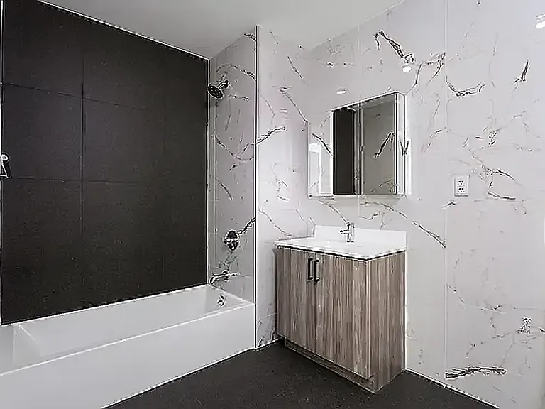 1000 Lorimer St #306 — Photo 5