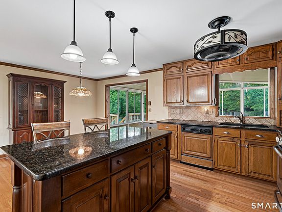 4th image of 6 Blackwell Lane