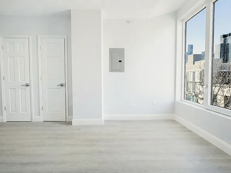 142 Huron St #5C — Photo 4