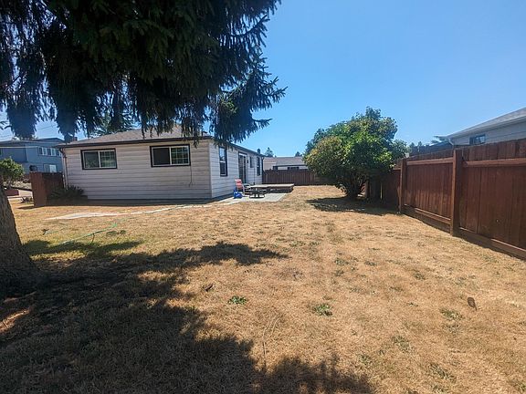 4th image of 3211 Robin Ave
