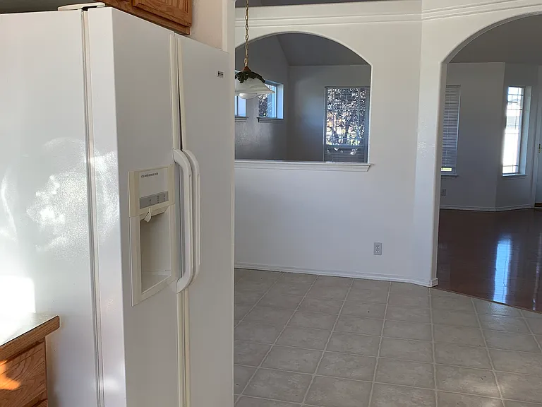 883 N Bainbridge St — Photo 24