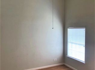 107 Creekside Cir, Sacramento, CA