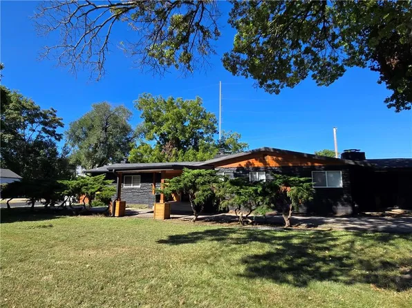 7142 Forest Ave, Kansas City, MO 64131