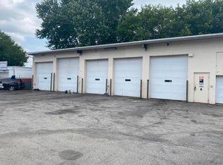 34 Rock St, Lowell, MA 01854