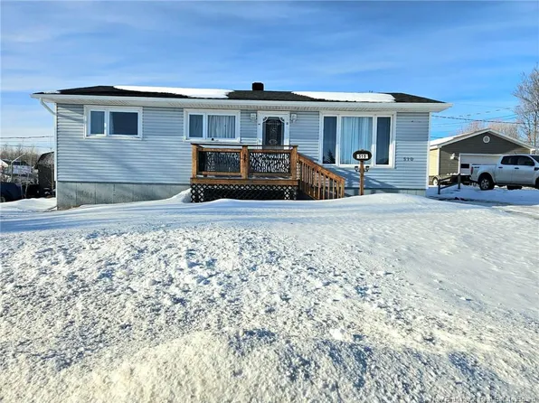 510 Fleet Cres, Bathurst, NB E2A 4H1