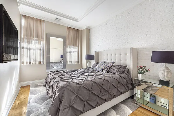 Sold by Compass | media 3