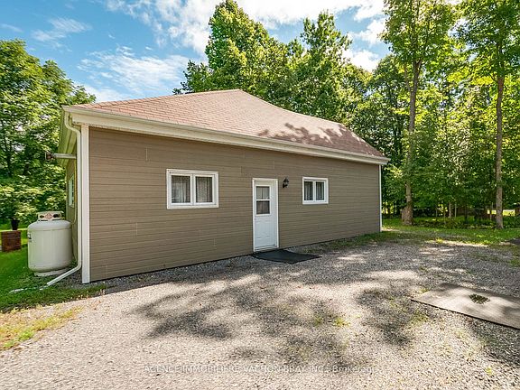 5th image of 20233 Maple Rd