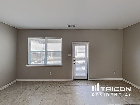 3rd image of 4233 Antioch St