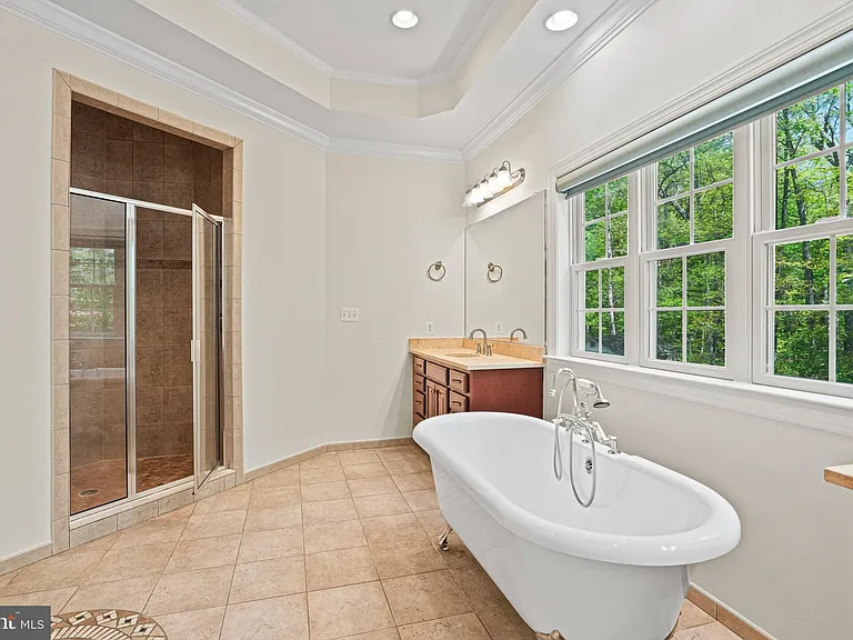 13551 Triadelphia Mill Rd — Photo 30