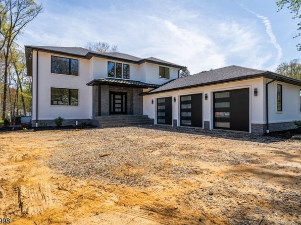 18 Lloyd Rd, Marlboro Twp., NJ 07751