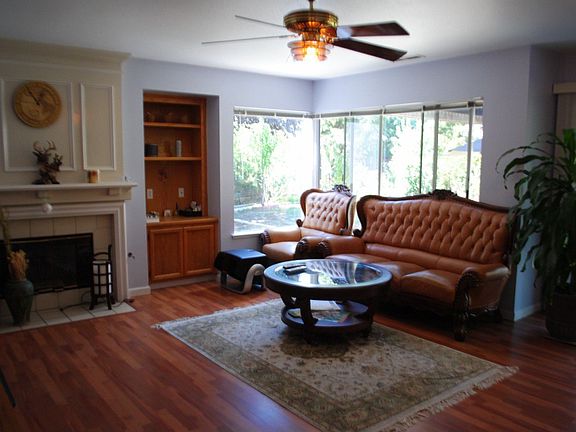 4th image of 1101 Providence Ct