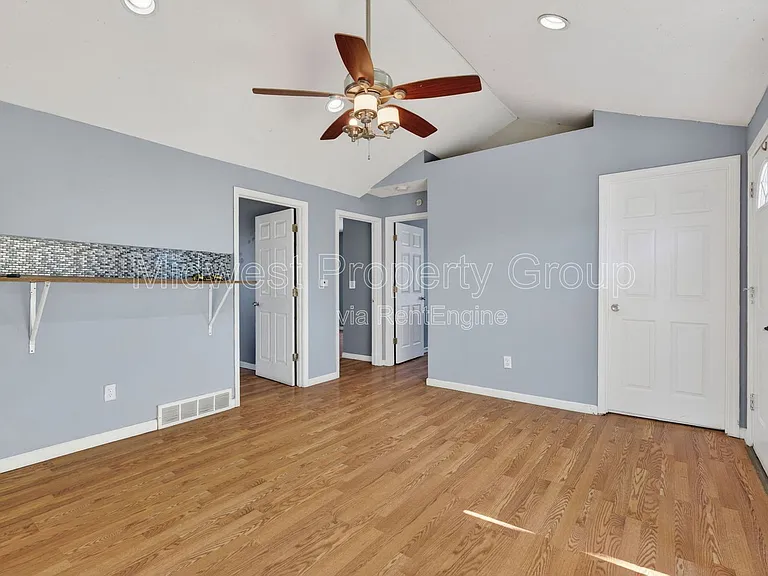 153 Bascom Dr — Photo 12
